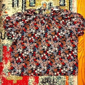 Floral short sleeve blouse